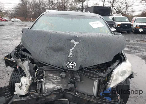 2015 Toyota Sienna Le 8 Passenger из США, поврежденный, VIN 5TDKK3DC9FS613054